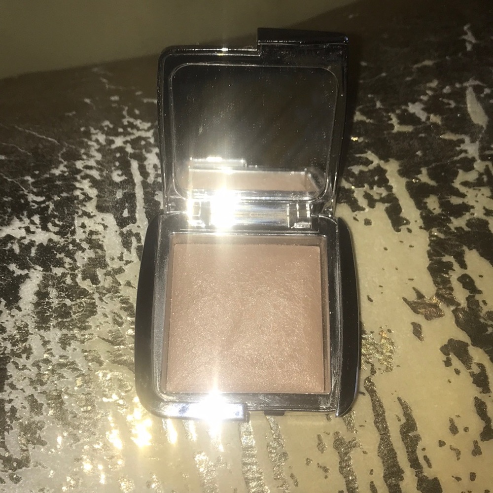 Hourglass euphoric strobe light